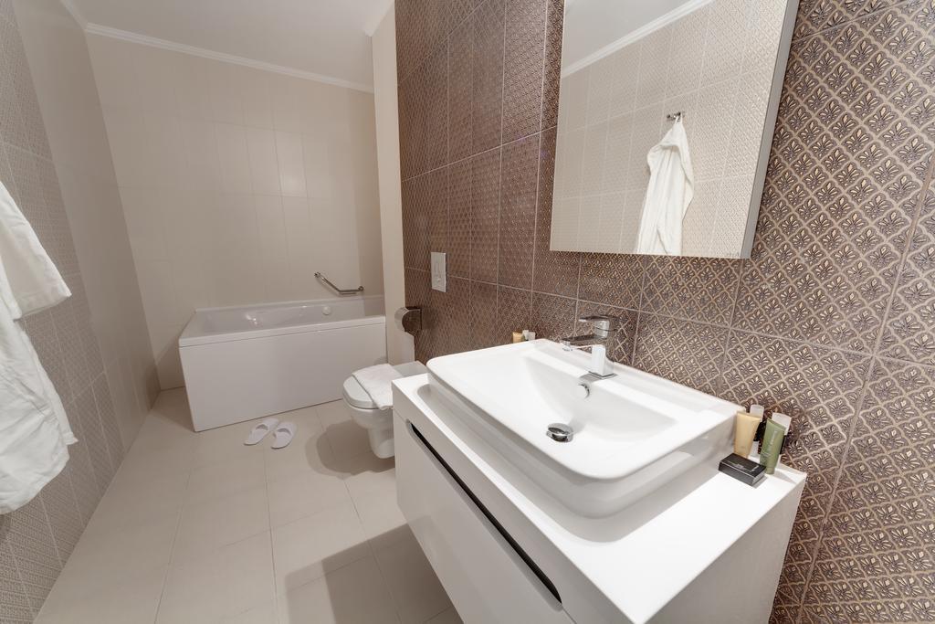 Boutique Hotel Diama Mratin Room photo