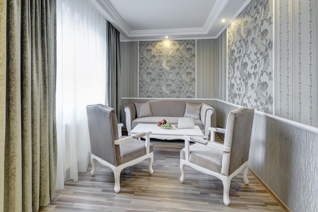 Boutique Hotel Diama Mratin Room photo
