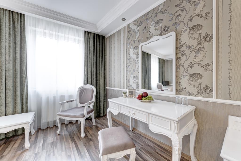 Boutique Hotel Diama Mratin Room photo