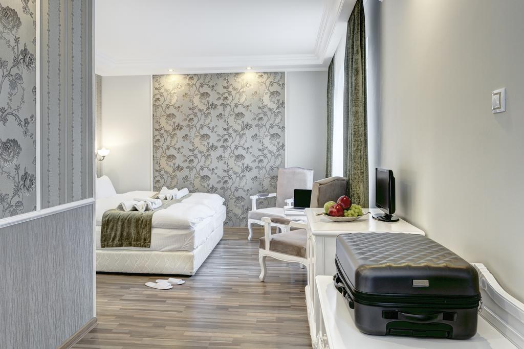 Boutique Hotel Diama Mratin Room photo