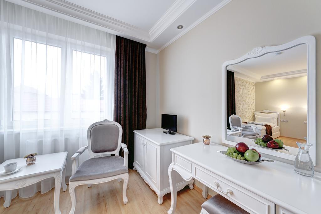 Boutique Hotel Diama Mratin Room photo