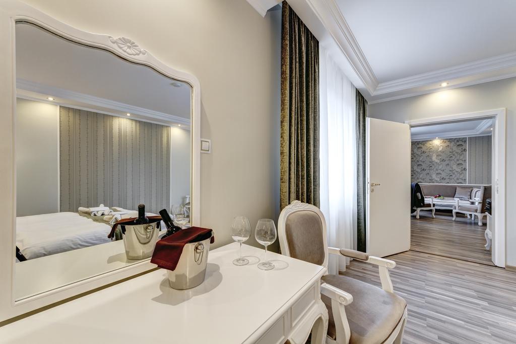 Boutique Hotel Diama Mratin Room photo